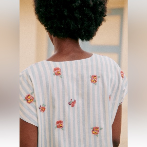 Sezane Saphir Dress in Embroidered Flowers on Blue Stripes Size 42 - Picture 4 of 11